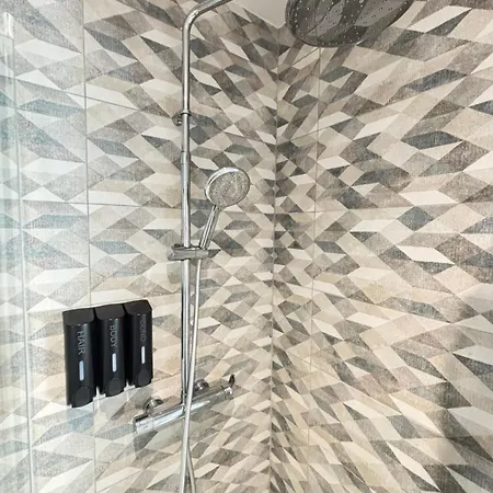 Soh Rent 1tv - Wifi Proche Gare בית נופש *